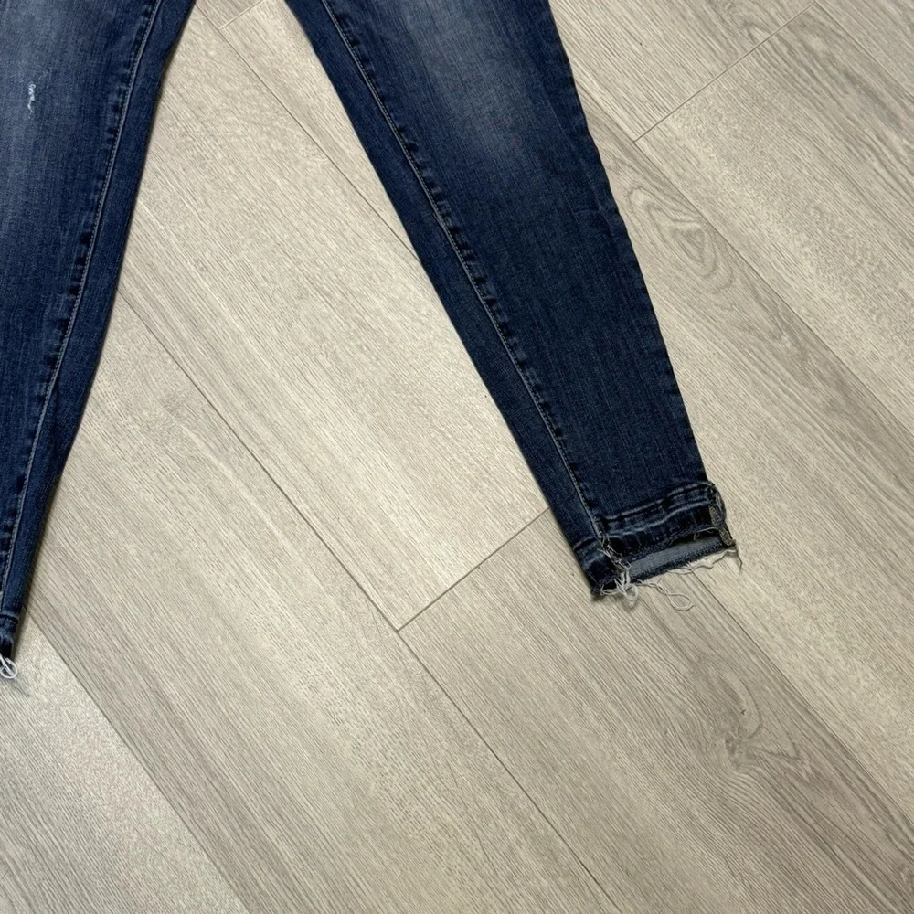 Maurices distressed skinny Jeans